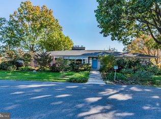 2875 Sunset Dr, Camp Hill, PA