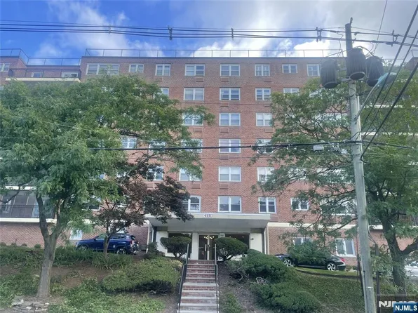 415 Claremont Ave #C006a, Montclair, NJ 07042