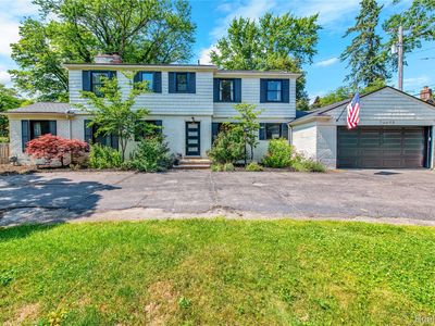 16635 E Jefferson Ave, Grosse Pointe Park, MI, 48230
