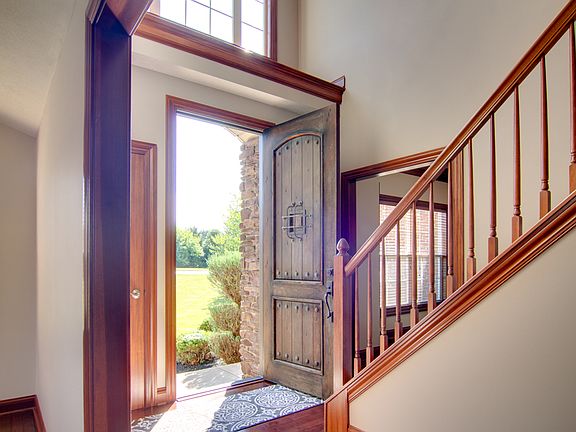 2nd image of 8551 Drummond Dr NW