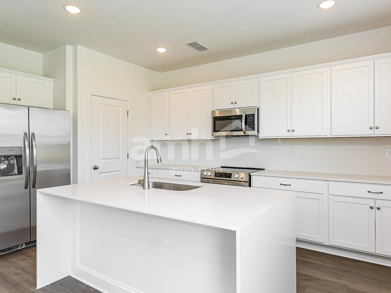 3 bed, 2.5 bath, 1606 sqft, $2,425 — Photo 4