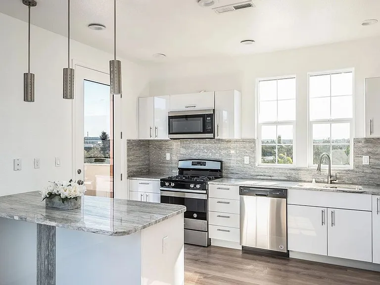 23 Blackbird Cir — Photo 6
