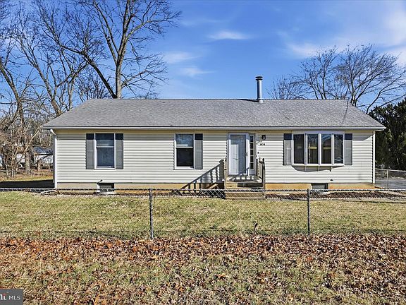 4th image of 804 N Reymann St