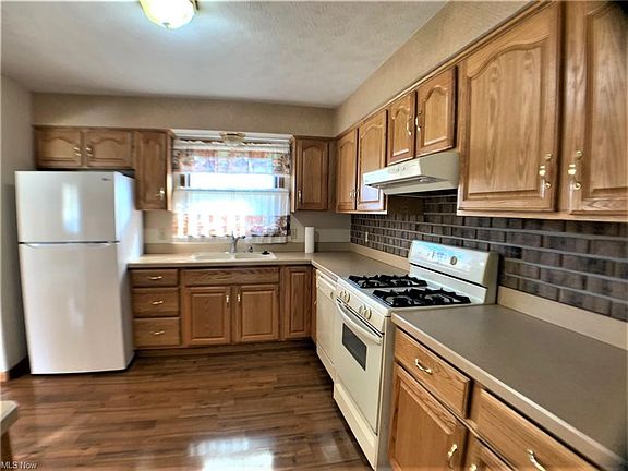 5th image of 3643 Orchard Hill Dr