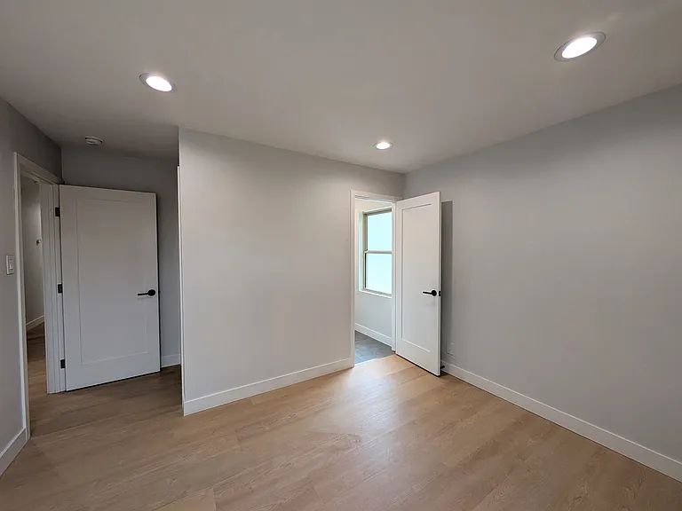 415 E Arbor Ave — Photo 16