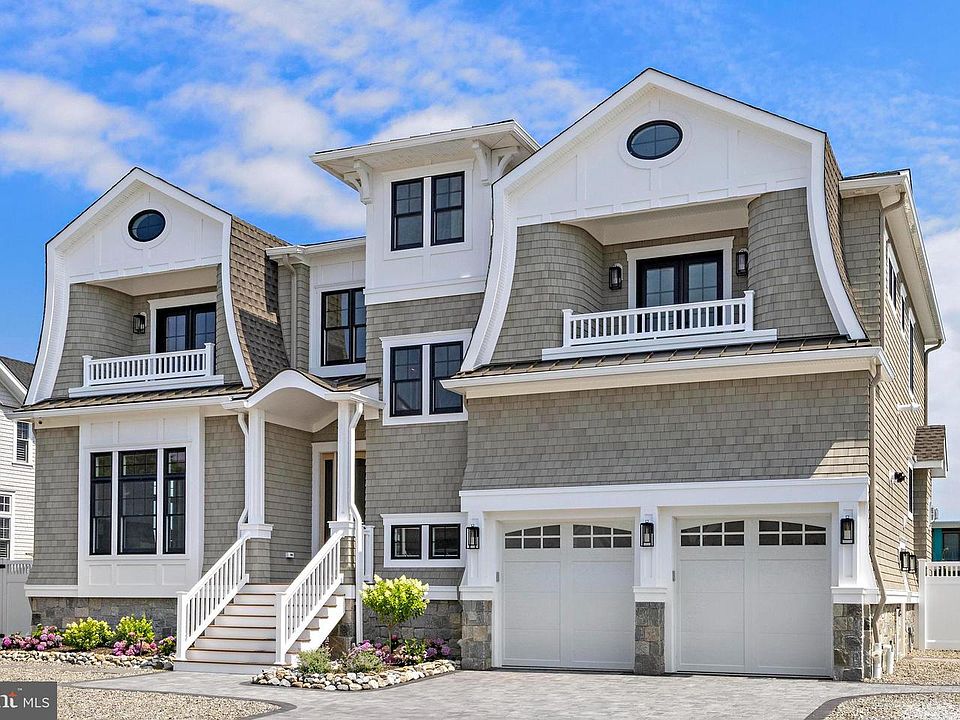 1st image of 24 Beacon Dr