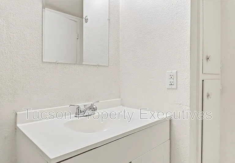 319 E Mohave Rd #109 — Photo 13