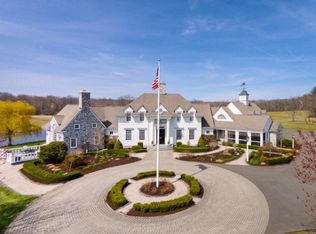 350 Halladay Ave W, Suffield, CT 06078