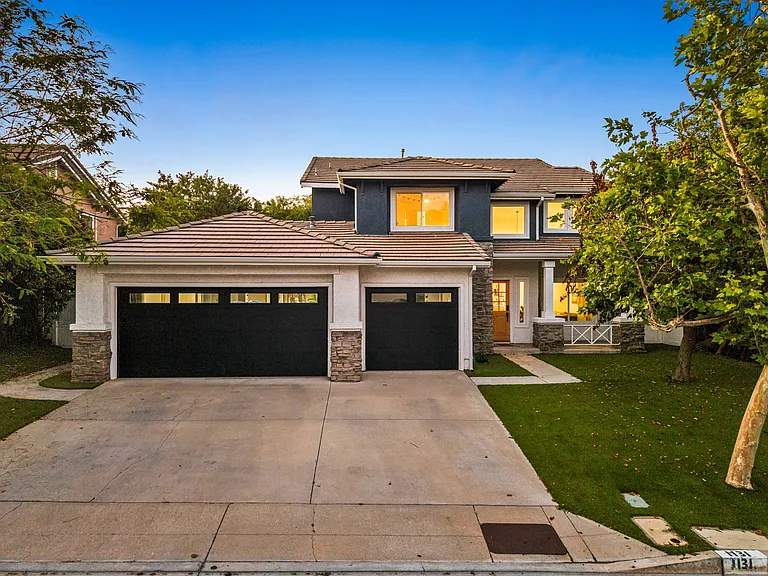 1131 Dincara Rd — Photo 1