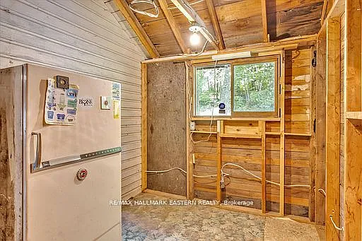 504 Pine Point Ln #B — Photo 29