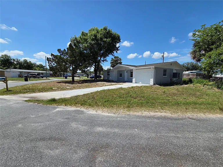 4616 Irene Loop — Photo 4