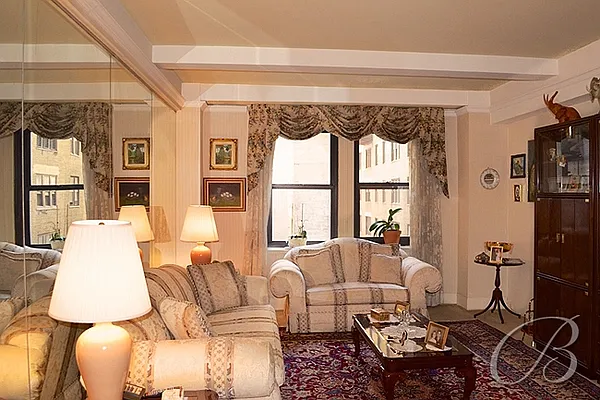 Sold by Bellmarc Realty | media 5