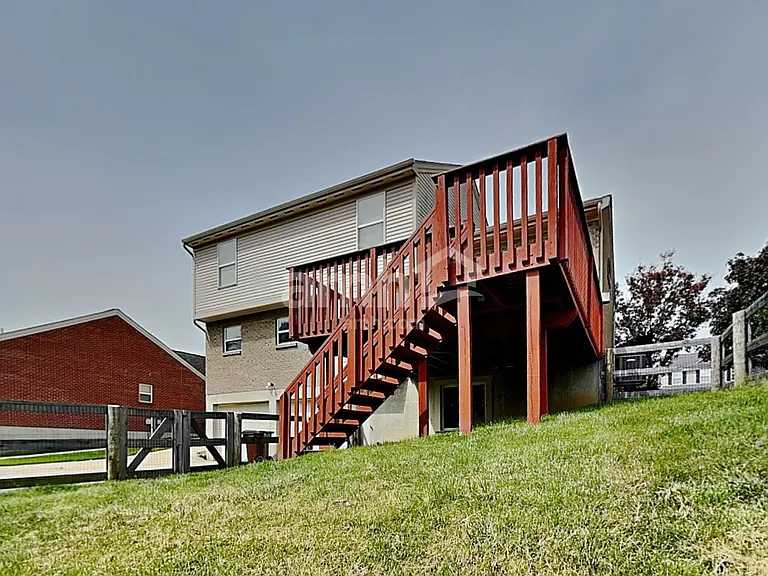 2831 Coachlight Ln — Photo 21