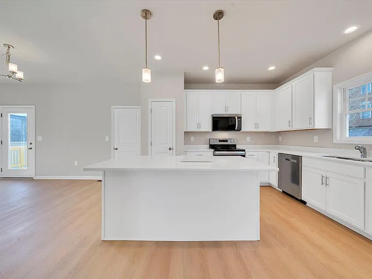 3711 Crescent Ridge Dr SW — Photo 5