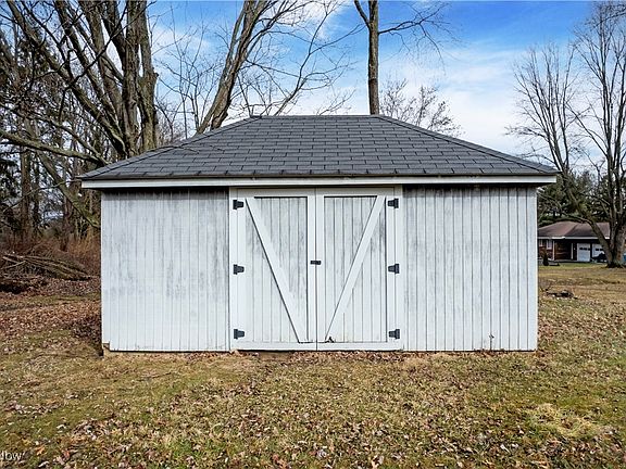 4th image of 2088 Darnell Dr
