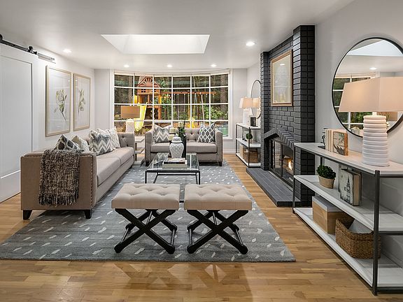 4th image of 8651 SE 63rd St