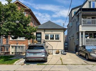 32 Amherst Ave, Toronto, ON M6E 1Z3