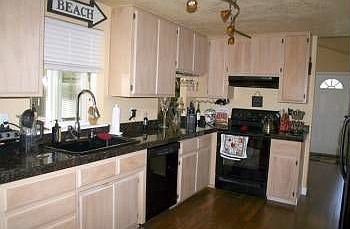 4th image of 930 Peachwood Ct