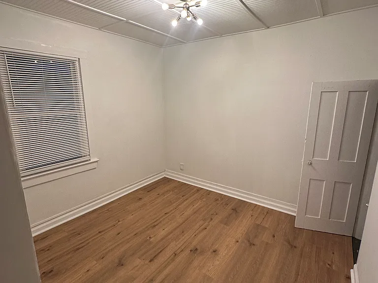 3912 Whitman Ave — Photo 3
