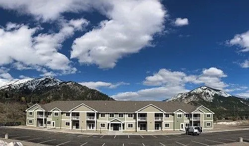 Alpine Park Apartments — Photo 1