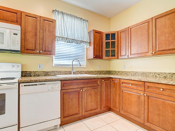5th image of 6385 Jackson Ln