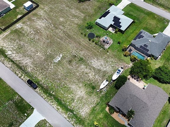4th image of 2544 NW 25th Ave