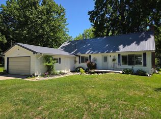 11482 Lakeshore Dr, Lakeview, MI 48850
