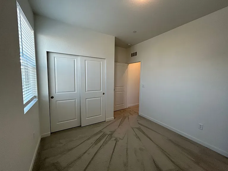 5498 Euclid Dr — Photo 12