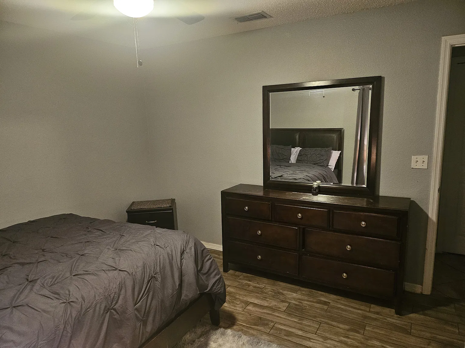 3 bed, 1825 sqft, $950 — Photo 2