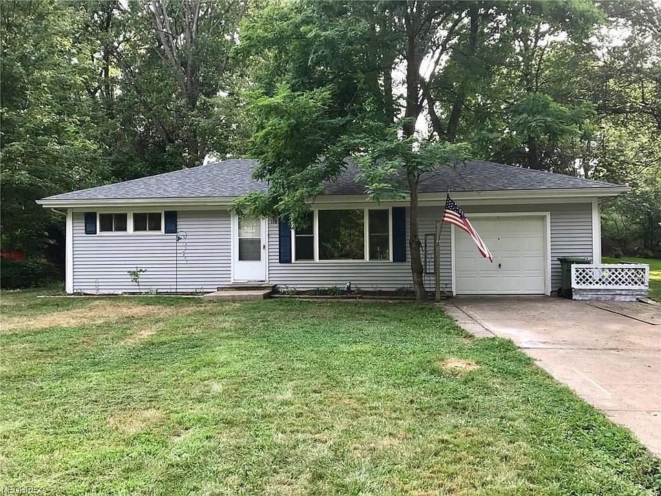 1st image of 110 Admiral Dr