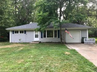 110 Admiral Dr, Eastlake, OH 44095
