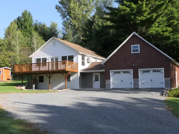 1527 VT RTE 105 Route, Sheldon, VT 05483
