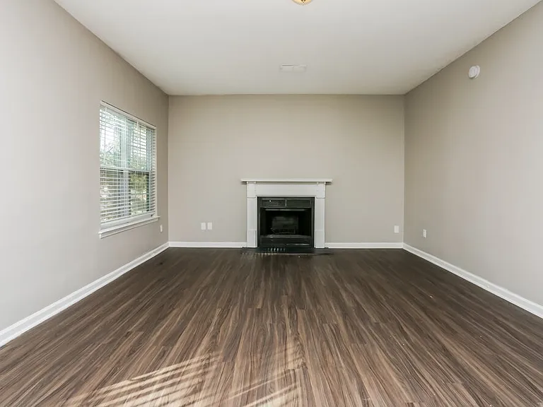 5453 Fox Valley Ln — Photo 7