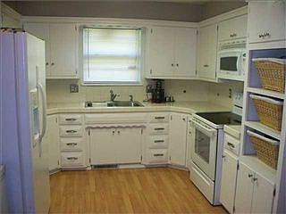 3rd image of 1421 Woodland Way