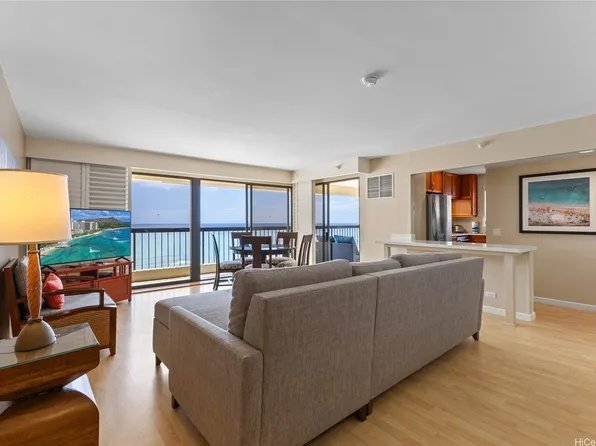 2470 Kalakaua Ave APT 2004, Honolulu, HI 96815