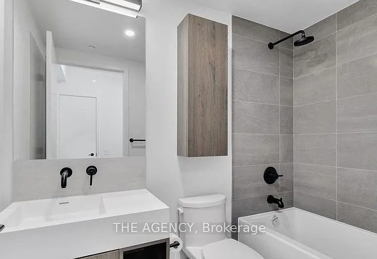 108 Peter St #712 — Photo 6