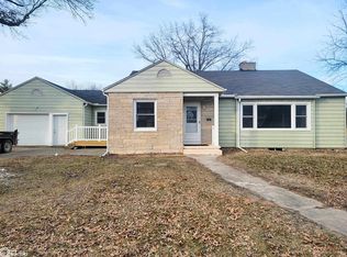 131 W Alta Vista Ave, Ottumwa, IA 52501