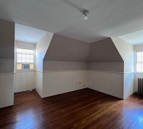 3rd image of 310 Washington St APT 9