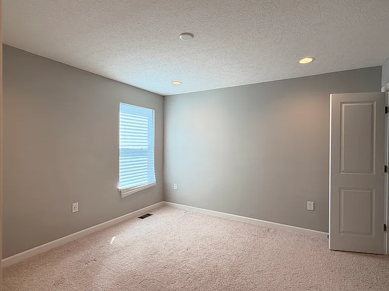 8833 Ingraham Ln — Photo 36