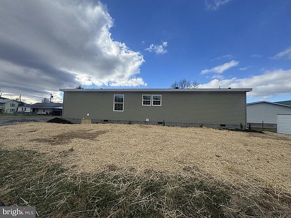5th image of 224 Chipley Ln