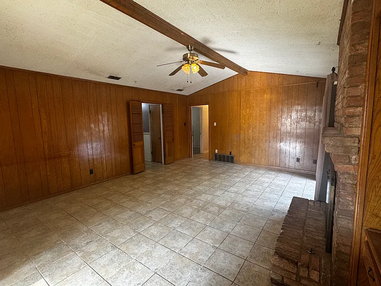 428 Kathy Dr — Photo 7