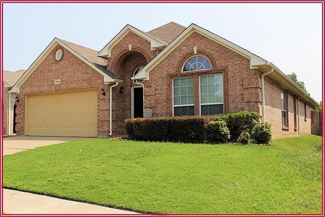 1st image of 8856 Fayetteville Dr