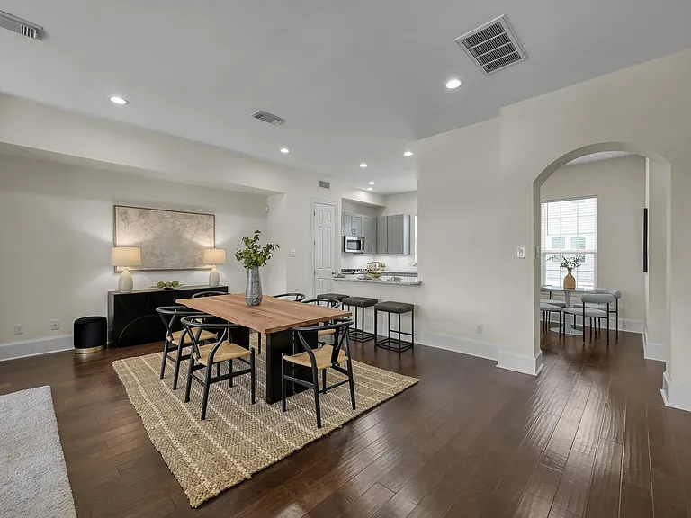 1701 Summer St — Photo 7