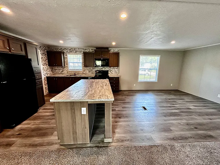 Hickory Knoll — Photo 141