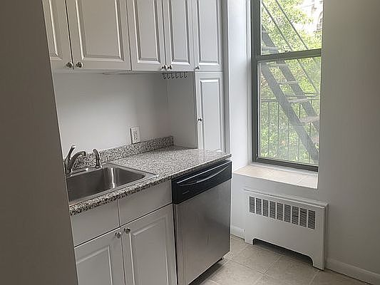 3rd image of 508 Columbus Ave #1S