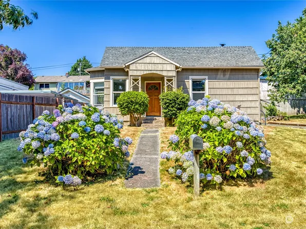 2012 E 15th Street, Bremerton, WA 98310