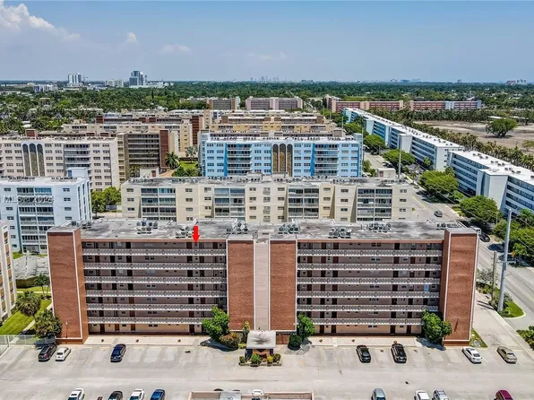 301 NE 14th Ave APT 703, Hallandale, FL 33009