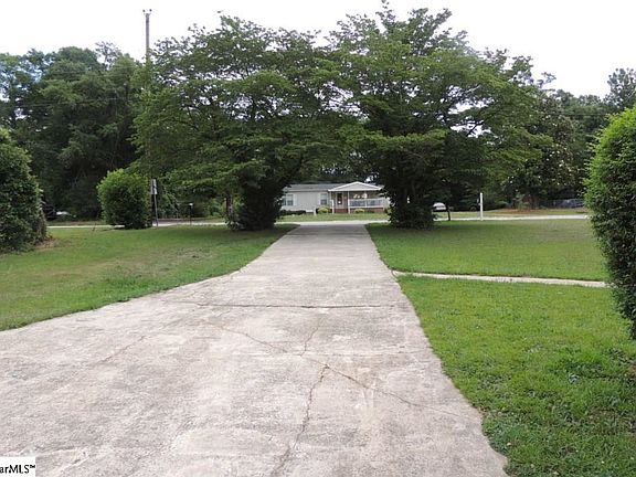5th image of 36 Fleetwood Dr