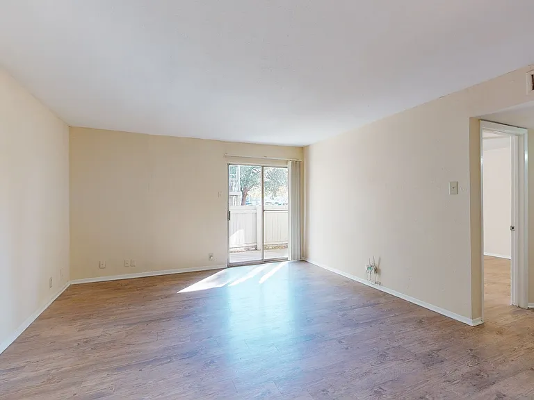 Addison Apartments at the Park — Photo 126