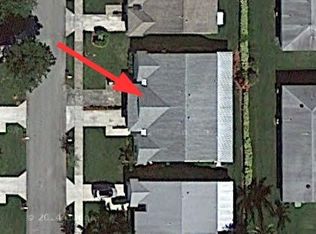 695 SE 22nd Ln, Homestead, FL 33033